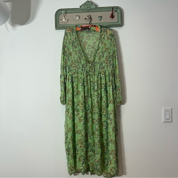 ZARA LIGHT GREEN Boho FLORAL DRESS Midi length
METALLIC DETAILS Size Medium - Picture 15 of 15